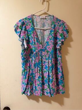 V-Neck Flutter Sleeve Tunic in Blue & Pink Floral
